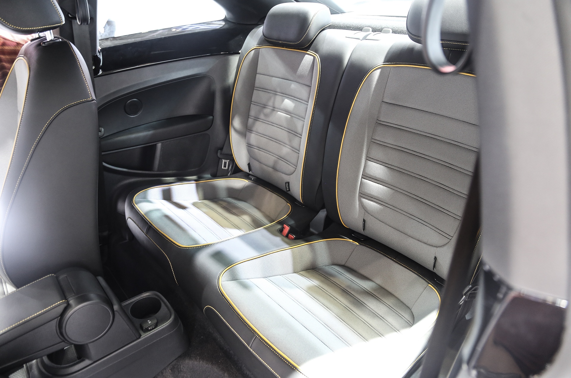 giá Volkswagen Beetle Dune tại Việt Nam ảnh 8 gia Volkswagen Beetle Dune tai Viet Nam anh 8
