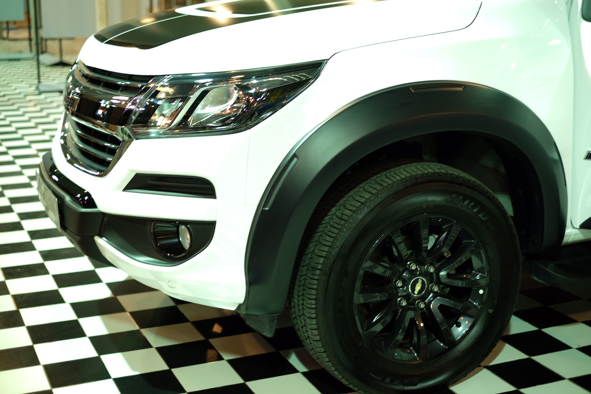 gia Chevrolet Colorado Centennial anh 9