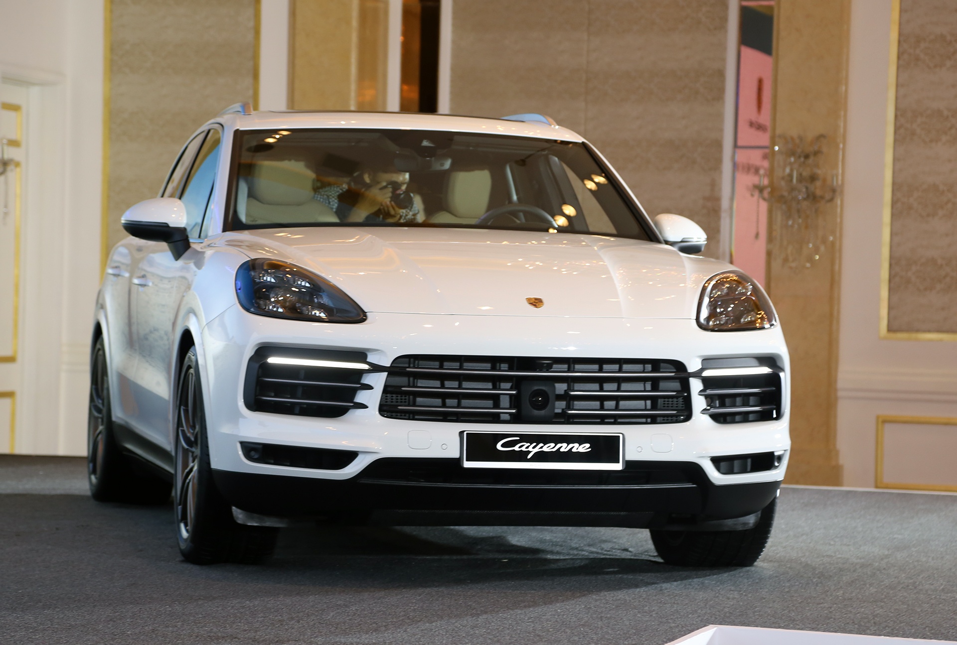 Porsche Cayenne 2018 ra mat tai Viet Nam, gia tu 4,5 ty dong hinh anh
