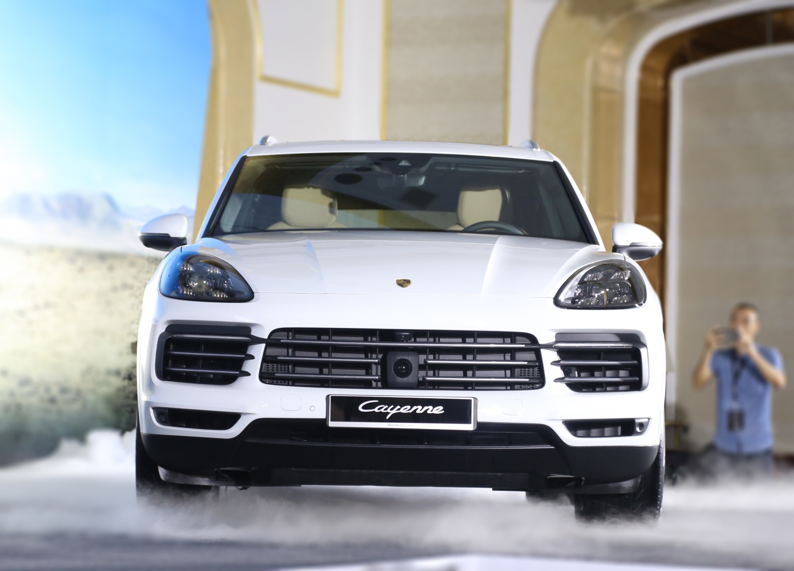 Chi tiet Porsche Cayenne S gia gan 5,5 ty dong tai Viet Nam hinh anh