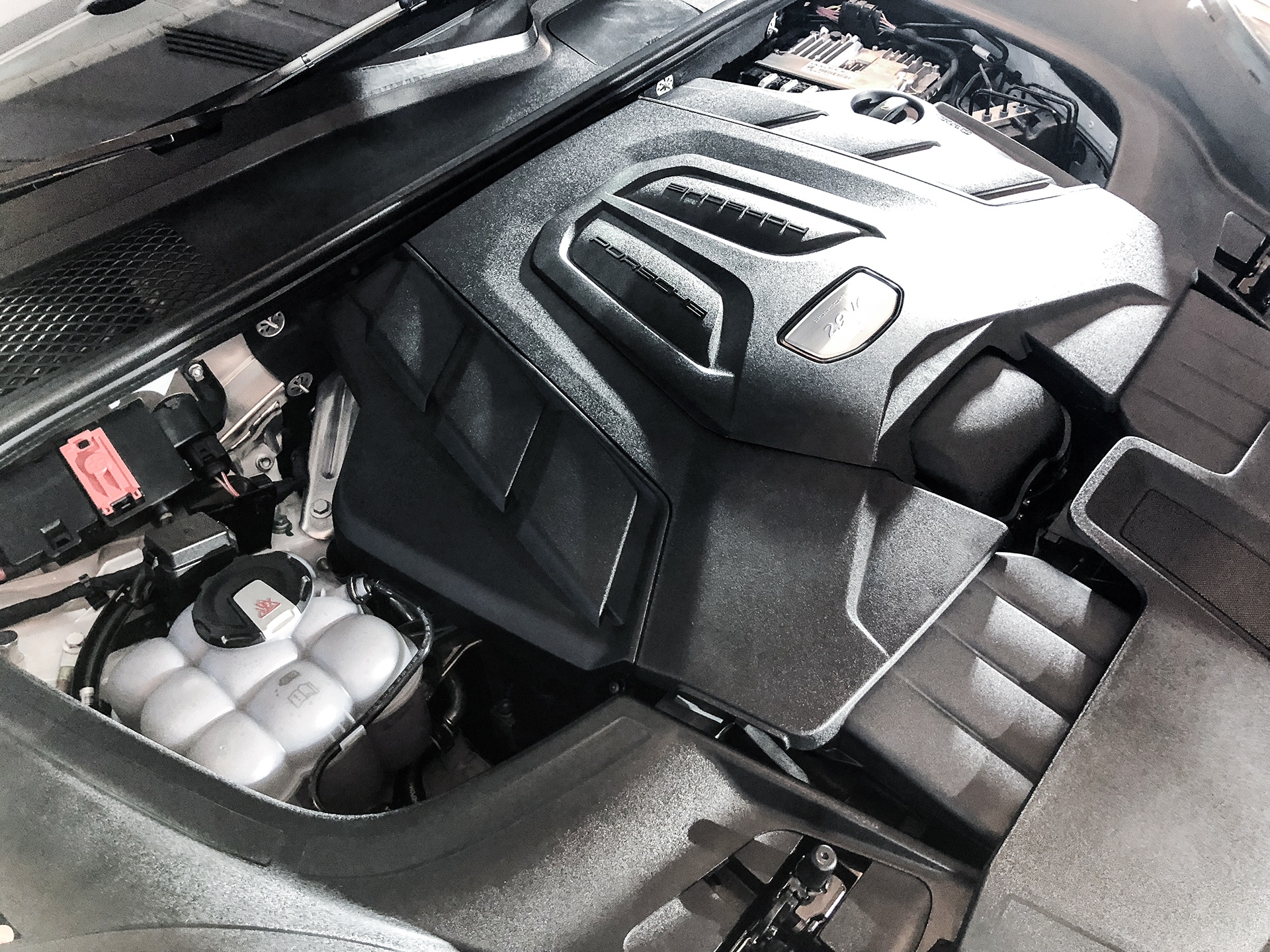 Porsche Cayenne S 2018 anh 16