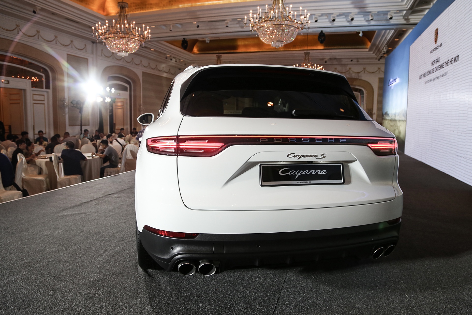 Porsche Cayenne S 2018 anh 4