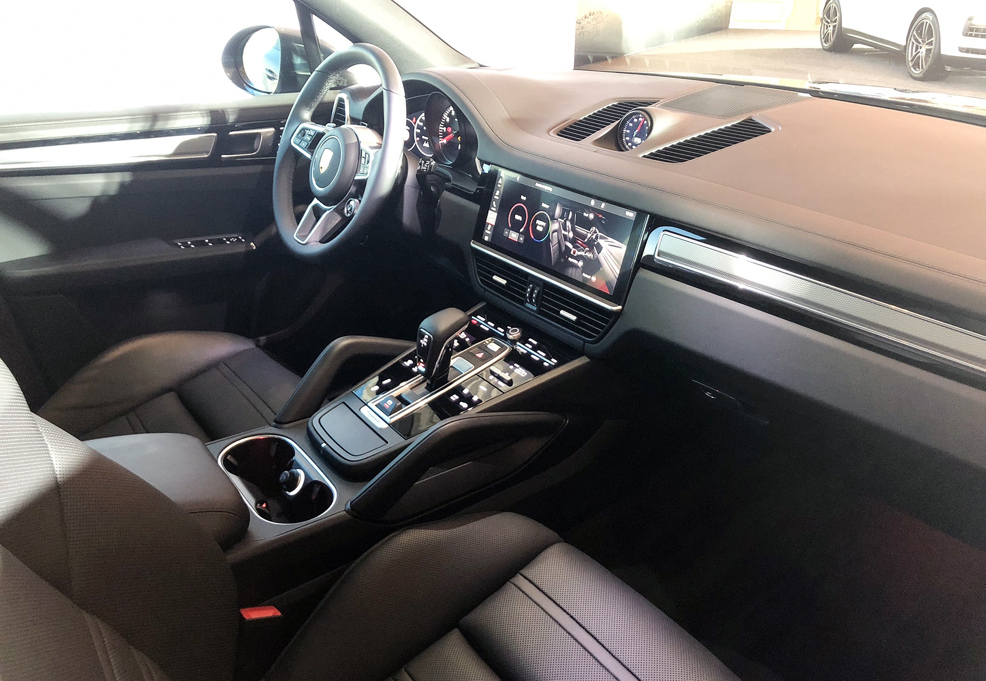 Porsche Cayenne S 2018 anh 9