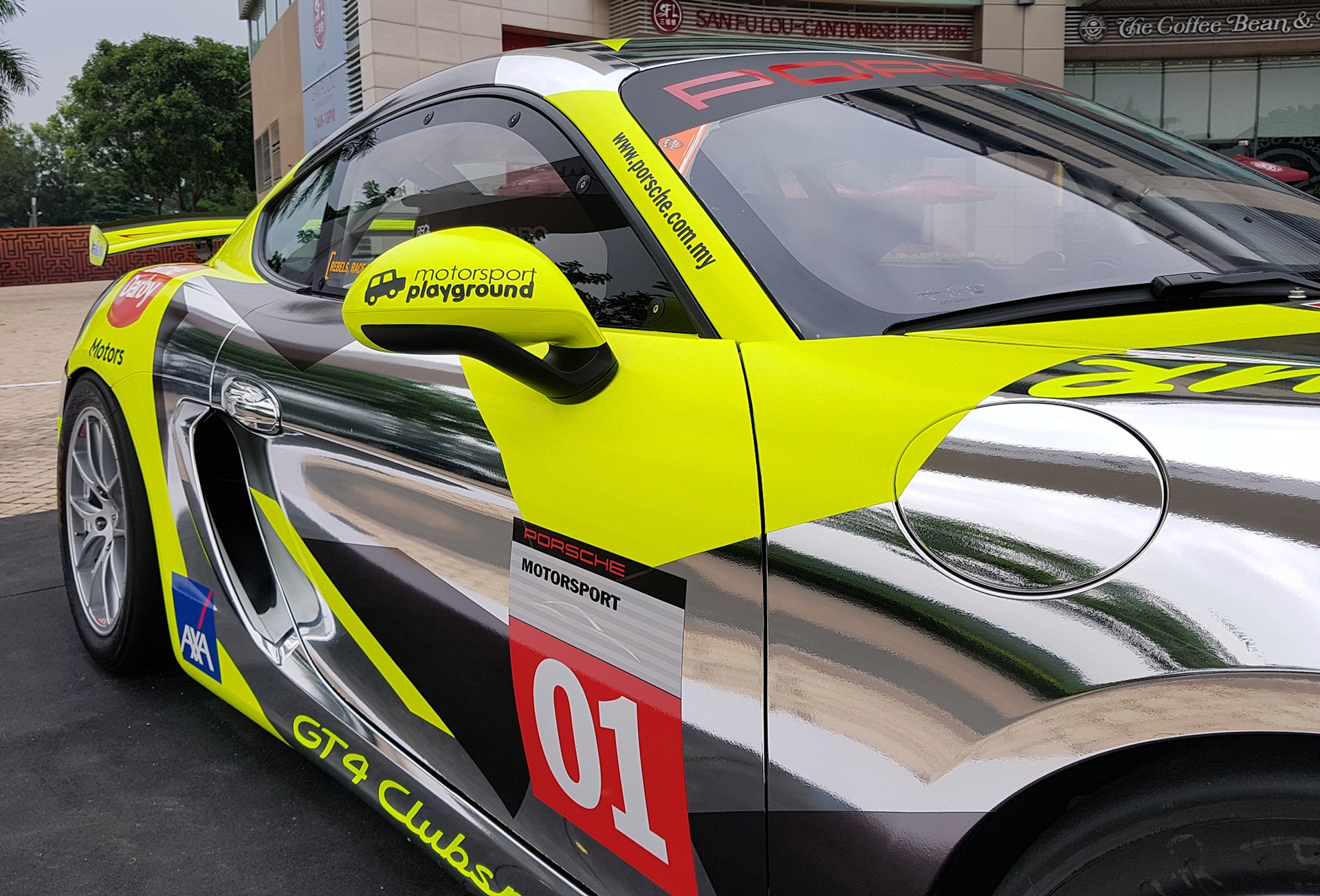 xe dua Porsche Cayman GT4 o Sai Gon anh 10