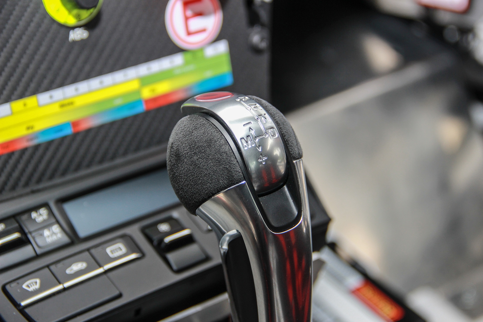 xe dua Porsche Cayman GT4 o Sai Gon anh 14