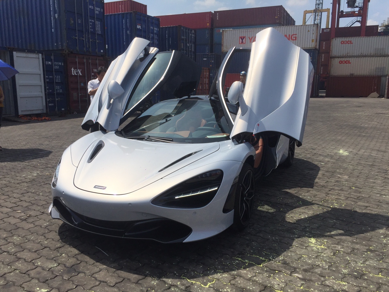 Sieu xe McLaren 720S dau tien ve Viet Nam hinh anh