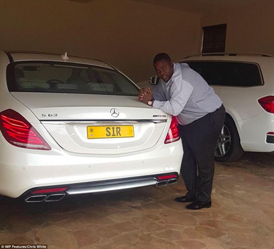 hoi con nha giau Zimbabwe anh 13