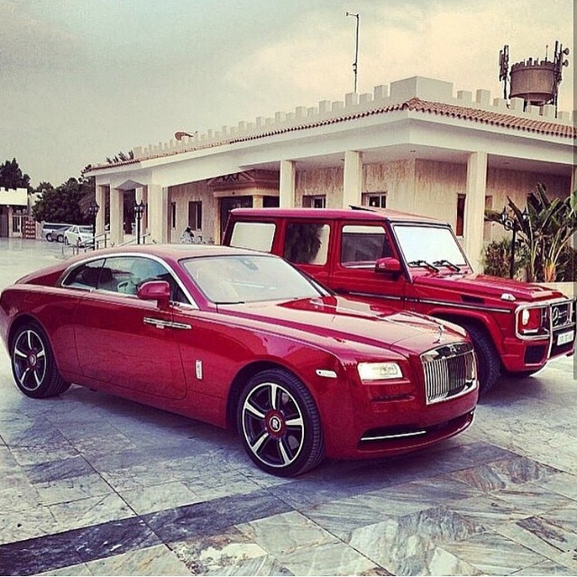 Sieu xe, may bay rieng cua hoi con nha giau Zimbabwe hinh anh