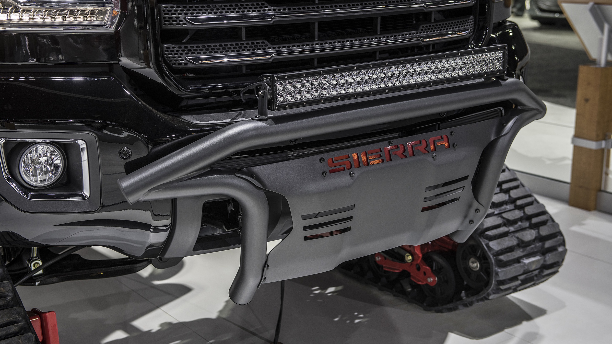 GMC Sierra 2500HD All Mountain ra mat anh 6