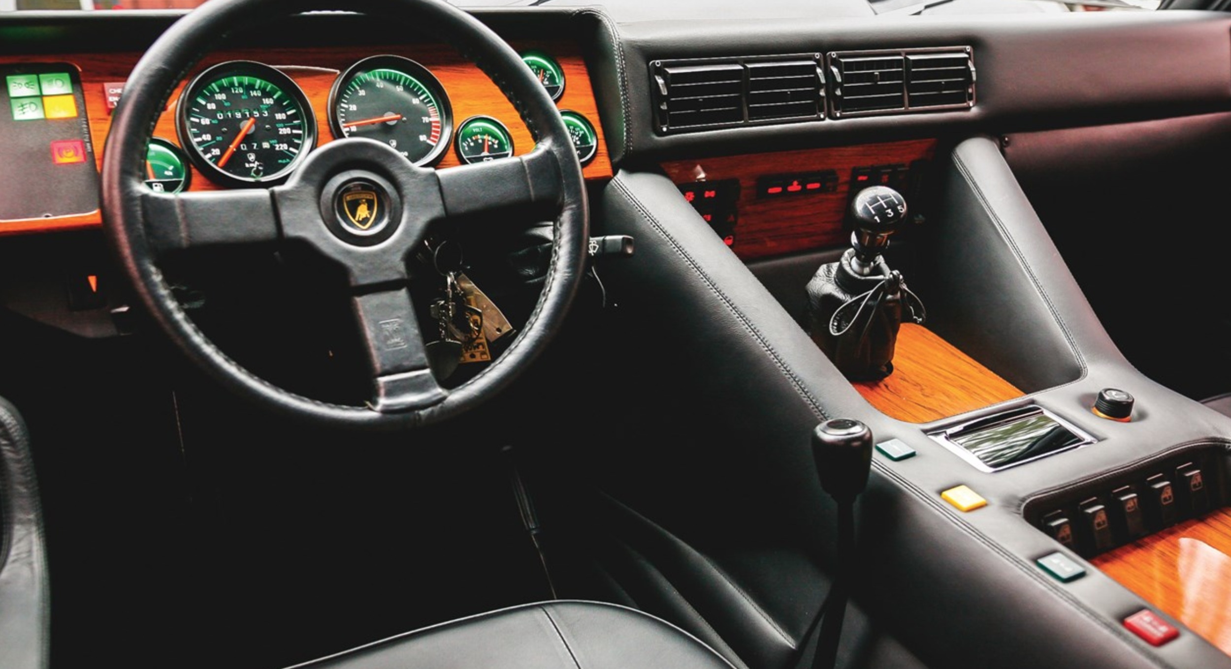 sieu SUV Lamborghini LM002 anh 3