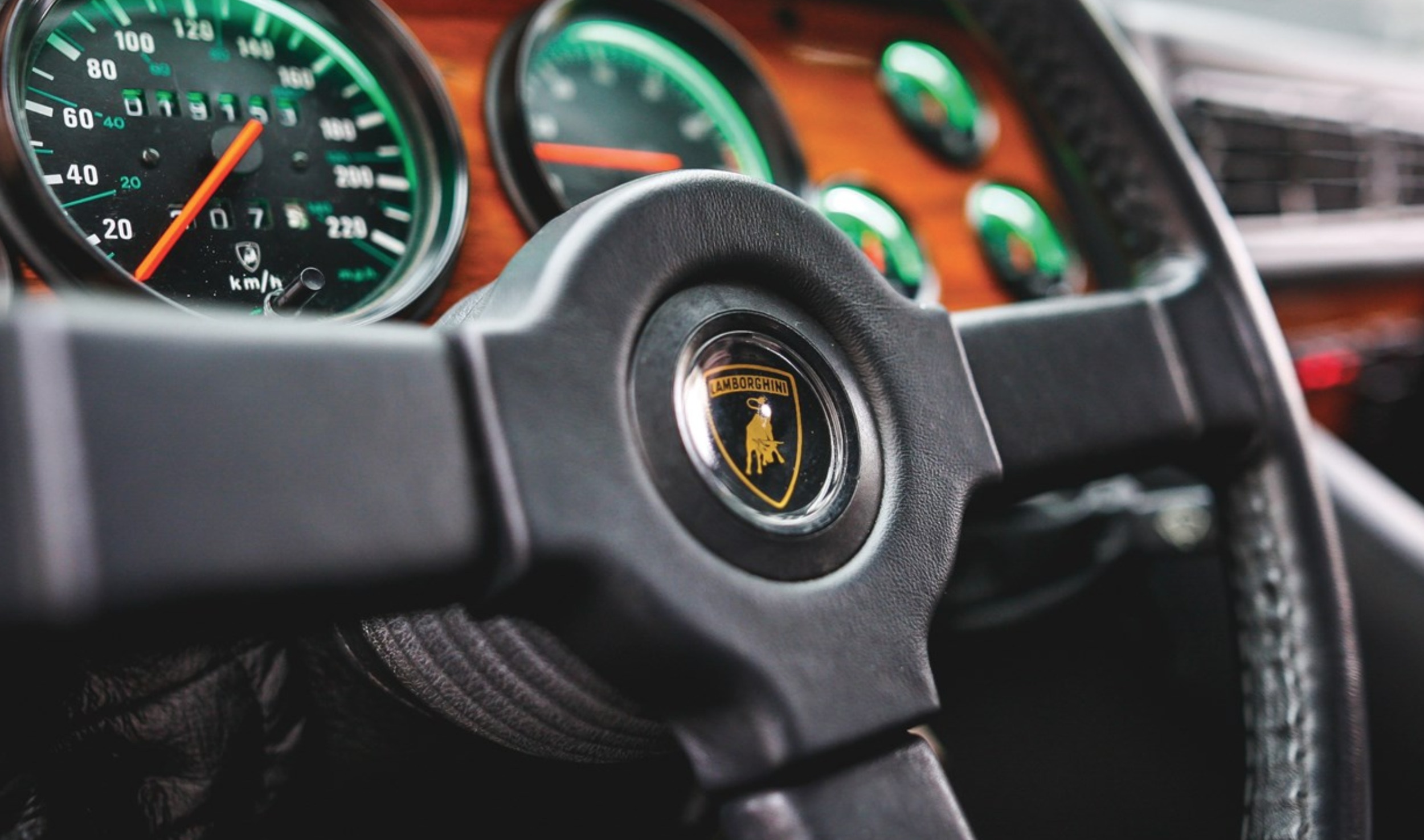 sieu SUV Lamborghini LM002 anh 6