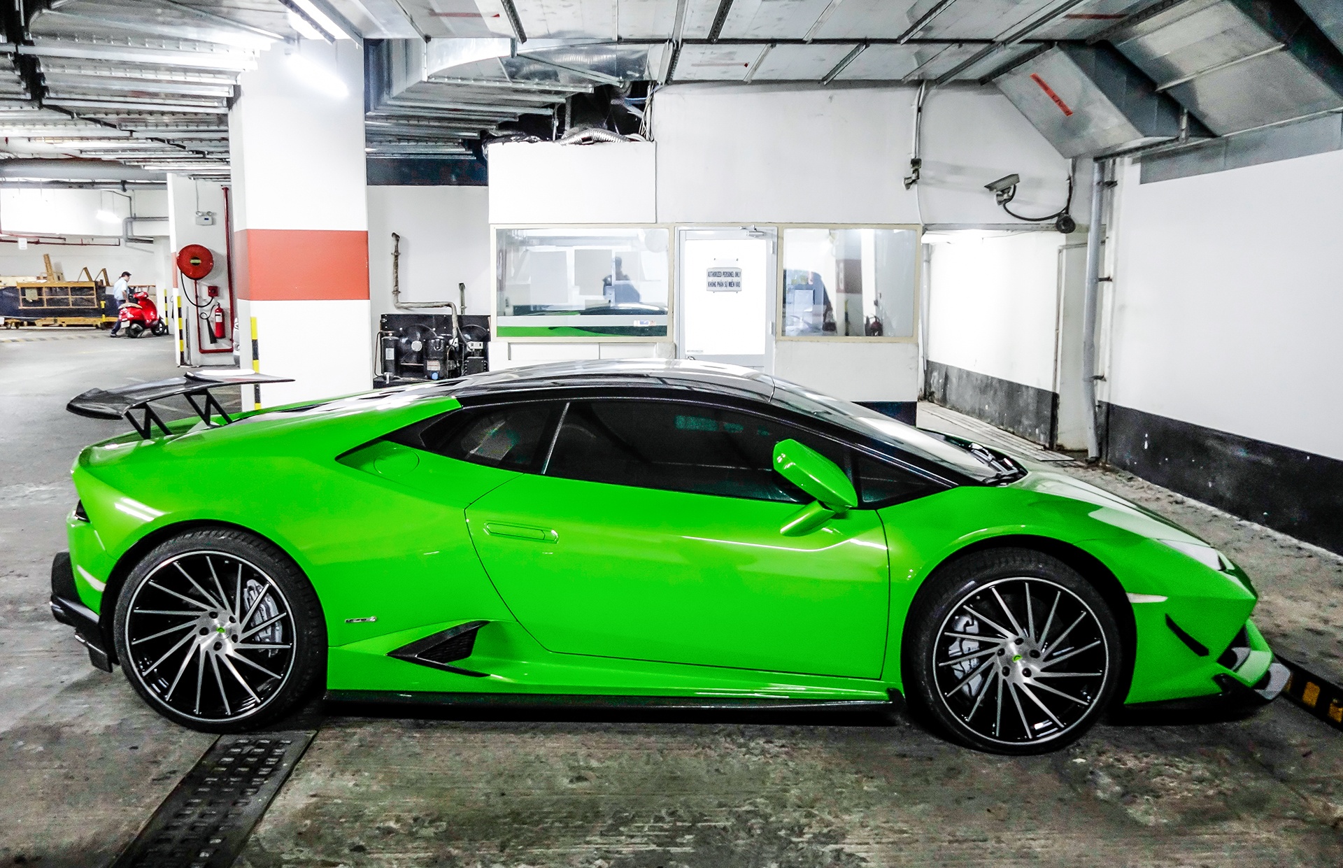 Sieu xe Lamborghini Huracan do anh 4