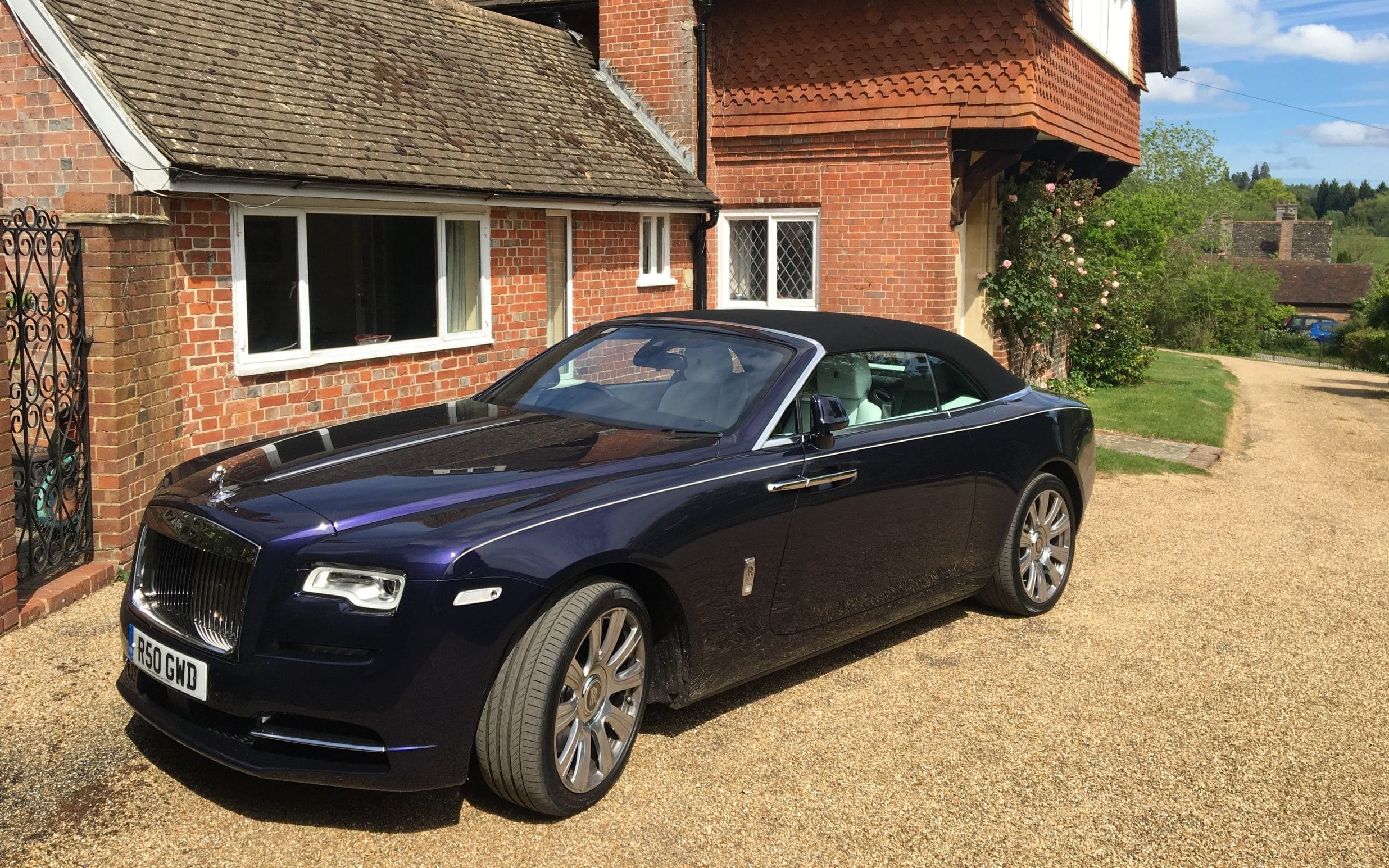 Rolls-Royce Dawn: Du thuyen mat dat hinh anh