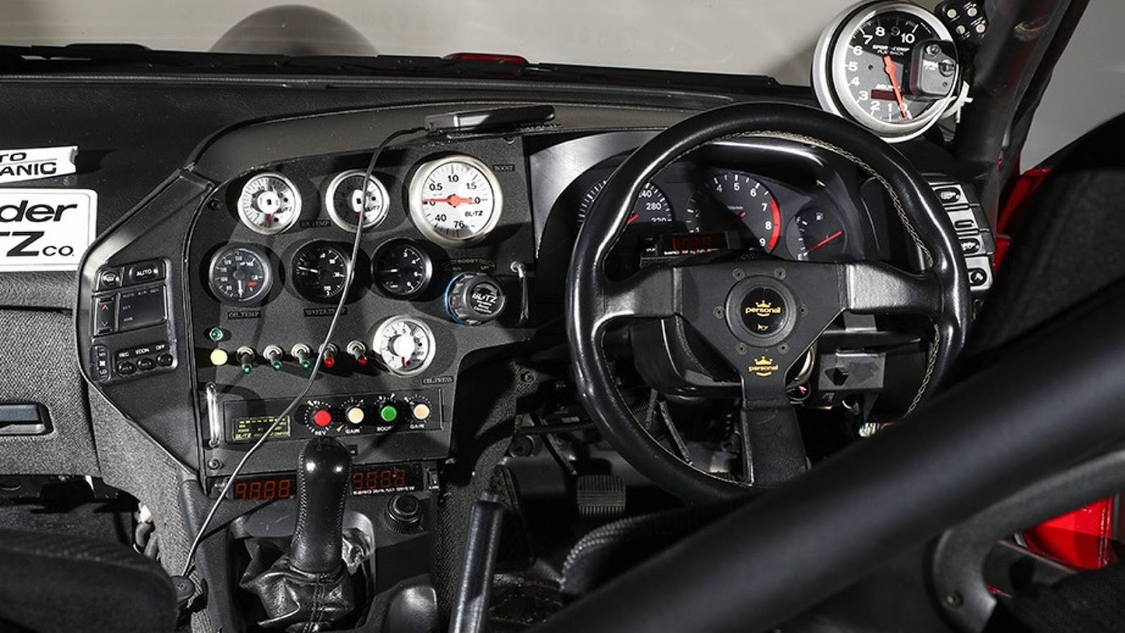 Nissan 300ZX nhanh hon Bugatti Chiron anh 7