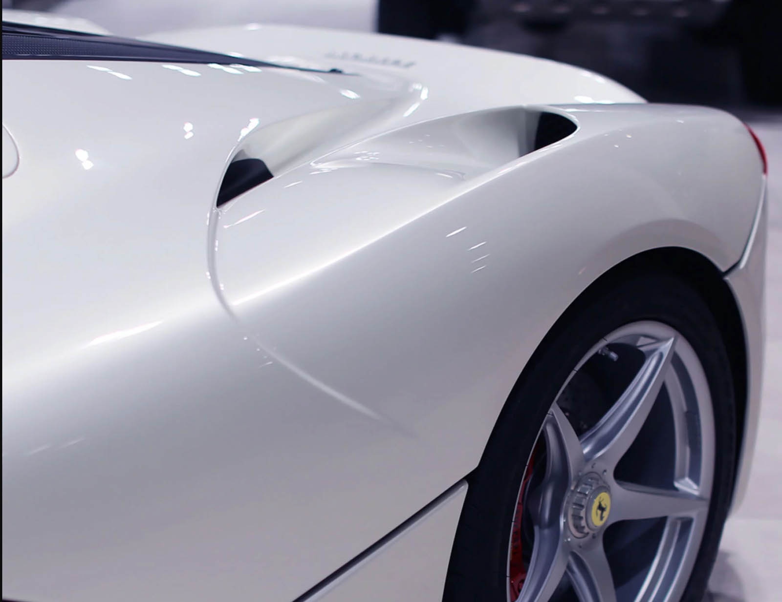 LaFerrari Aperta anh 4