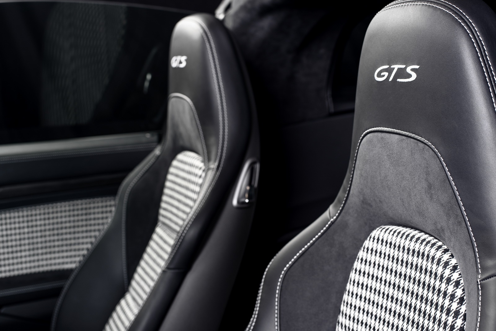 sieu xe Porsche 911 Targa 4 anh 15