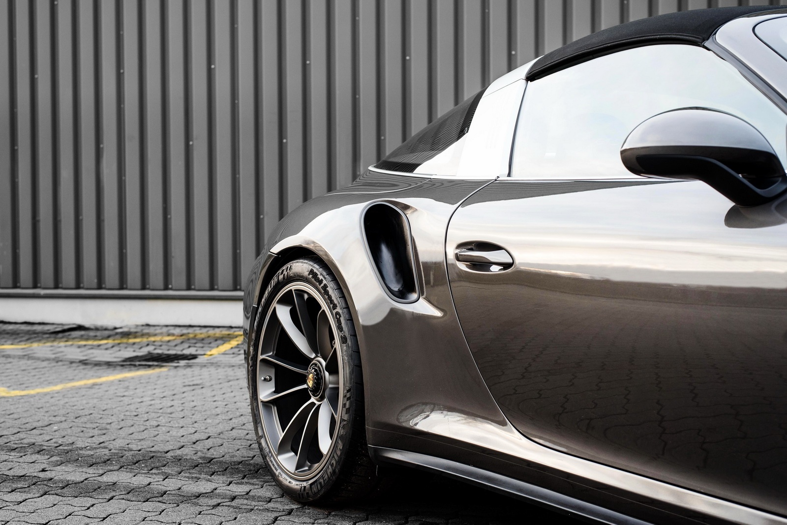 sieu xe Porsche 911 Targa 4 anh 10