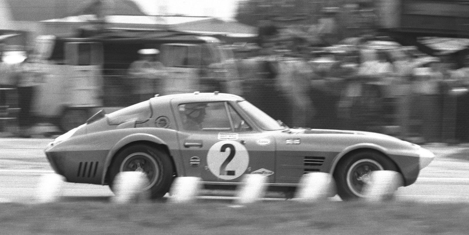 Chevrolet Corvette dep nhat moi thoi dai anh 3