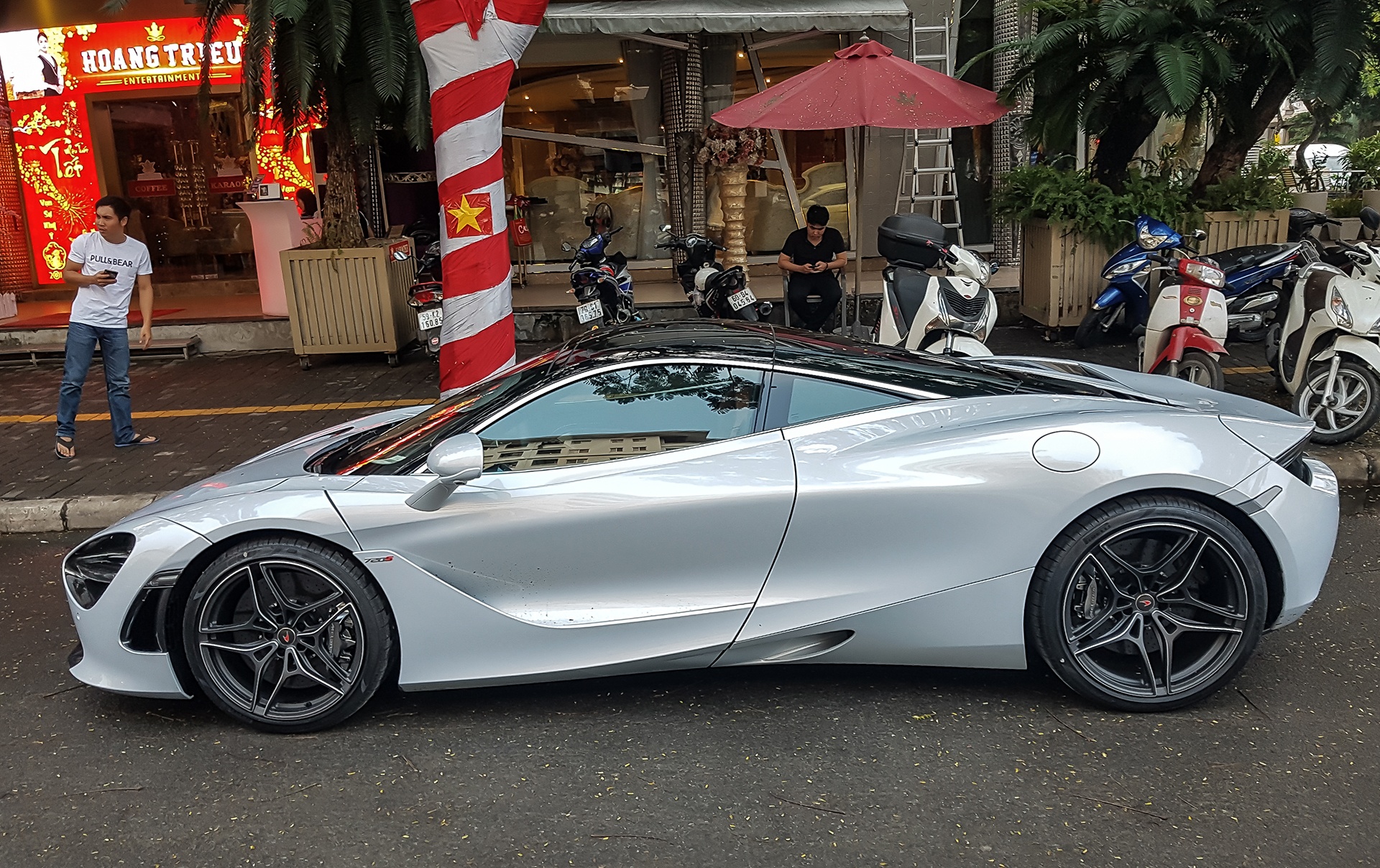 sieu xe McLaren 720S dau tien Viet Nam anh 10