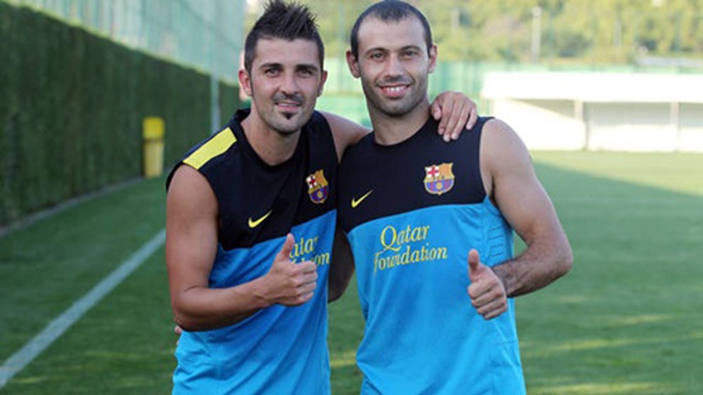 Mascherano 'va mo hoi' vi David Villa hinh anh