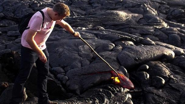 Cuoc song duoi chan nui lua khong ngu yen o Hawaii hinh anh
