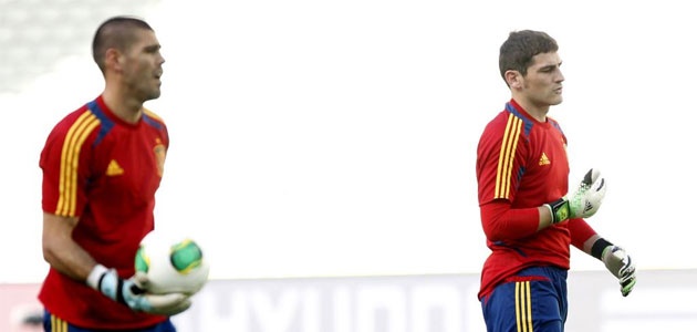 Del Bosque 'tro mat' voi Casillas hinh anh