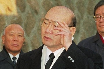 Cuu Tong thong Han phai hoan tra 156 trieu USD tham nhung hinh anh