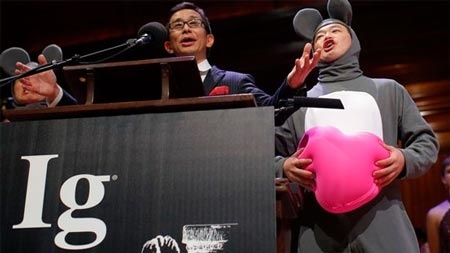 Ig Nobel 2013 vinh danh nghien cuu phuc hoi 'cau nho' hinh anh