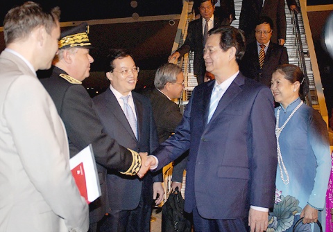Thu tuong Nguyen Tan Dung toi Paris hinh anh