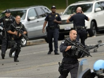 Can canh vu ruot duoi nhu phim gan toa Quoc hoi My hinh anh