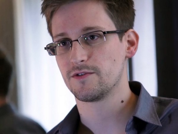 Dien Kremlin: Edward Snowden duoc tu do hop tac voi Duc hinh anh