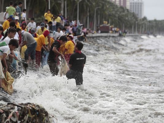 Cac buoc can thiet de song sot trong sieu bao hinh anh