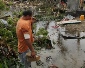 My dieu quan giup Philippines khac phuc sieu bao hinh anh