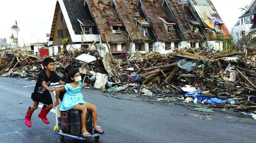 Them 48 nguoi Viet so tan khoi Tacloban hinh anh