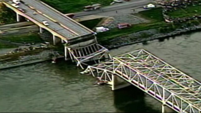 Bi phat gan 10 ty dong vi lam sap cau hinh anh