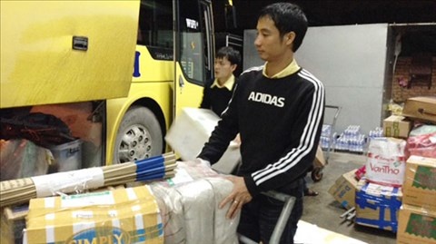 Quoc Vuong di boc vac de nuoi con hinh anh