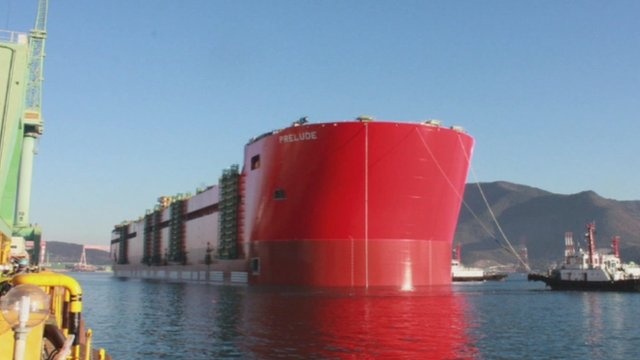 Ha thuy tau bien lon nhat the gioi hinh anh