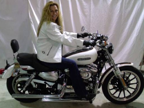 Nguoi dan ong rao ban ca xe lan vo hinh anh