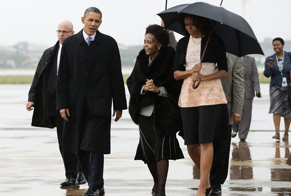 Nhung lanh dao dau tien toi du le tuong niem Mandela hinh anh