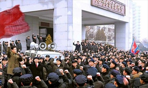 Em gai Kim Jong-un nam vi tri chu chot trong quan doi hinh anh