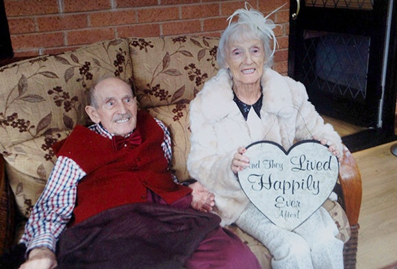 Gan 100 tuoi van ket hon vi trung tieng set ai tinh hinh anh