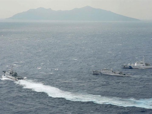 Hai giam Trung Quoc luon lo quanh quan dao tranh chap hinh anh