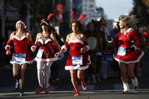 Khong khi Noel ron rang khap the gioi hinh anh