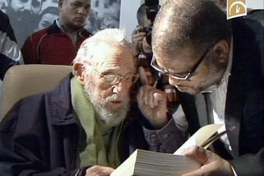 Cuu chu tich Fidel Castro bat ngo xuat hien truoc cong chung hinh anh