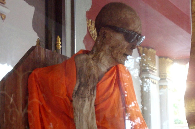 Nhung den, chua khac la tren the gioi hinh anh