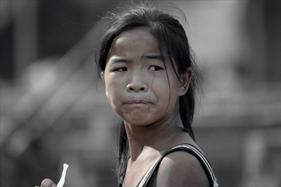 Bi kich rinh rap nhung tre xa cha, me o Trung Quoc hinh anh