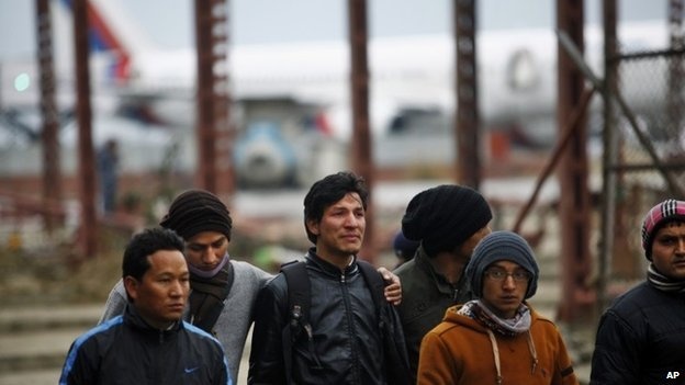 May bay Nepal mat tich cung 18 nguoi hinh anh