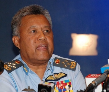 Tuong Malaysia phu nhan tin do duoc tin hieu may bay hinh anh