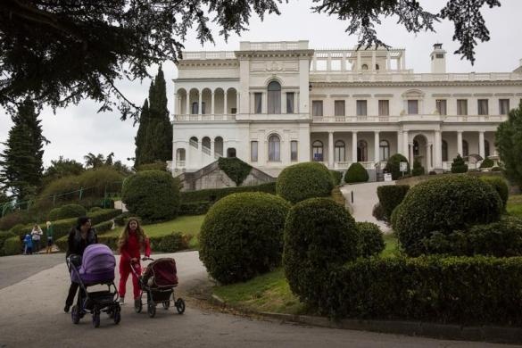 Cuoc song thuong nhat tren ban dao Crimea hinh anh