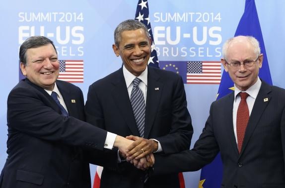 'Nga trien khai 30.000 quan doc bien gioi Ukraina' hinh anh